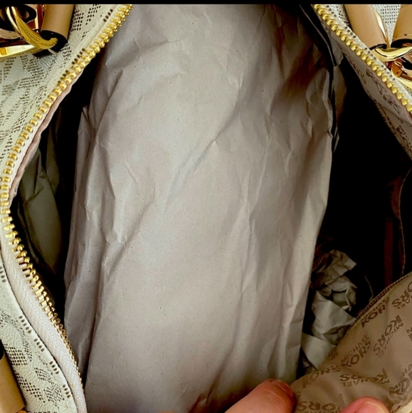 Brand-new without tag MK bag - Picture 4 of 7